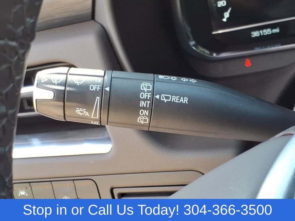 Used 2024 GMC Yukon SLT AWD/4WD image 24