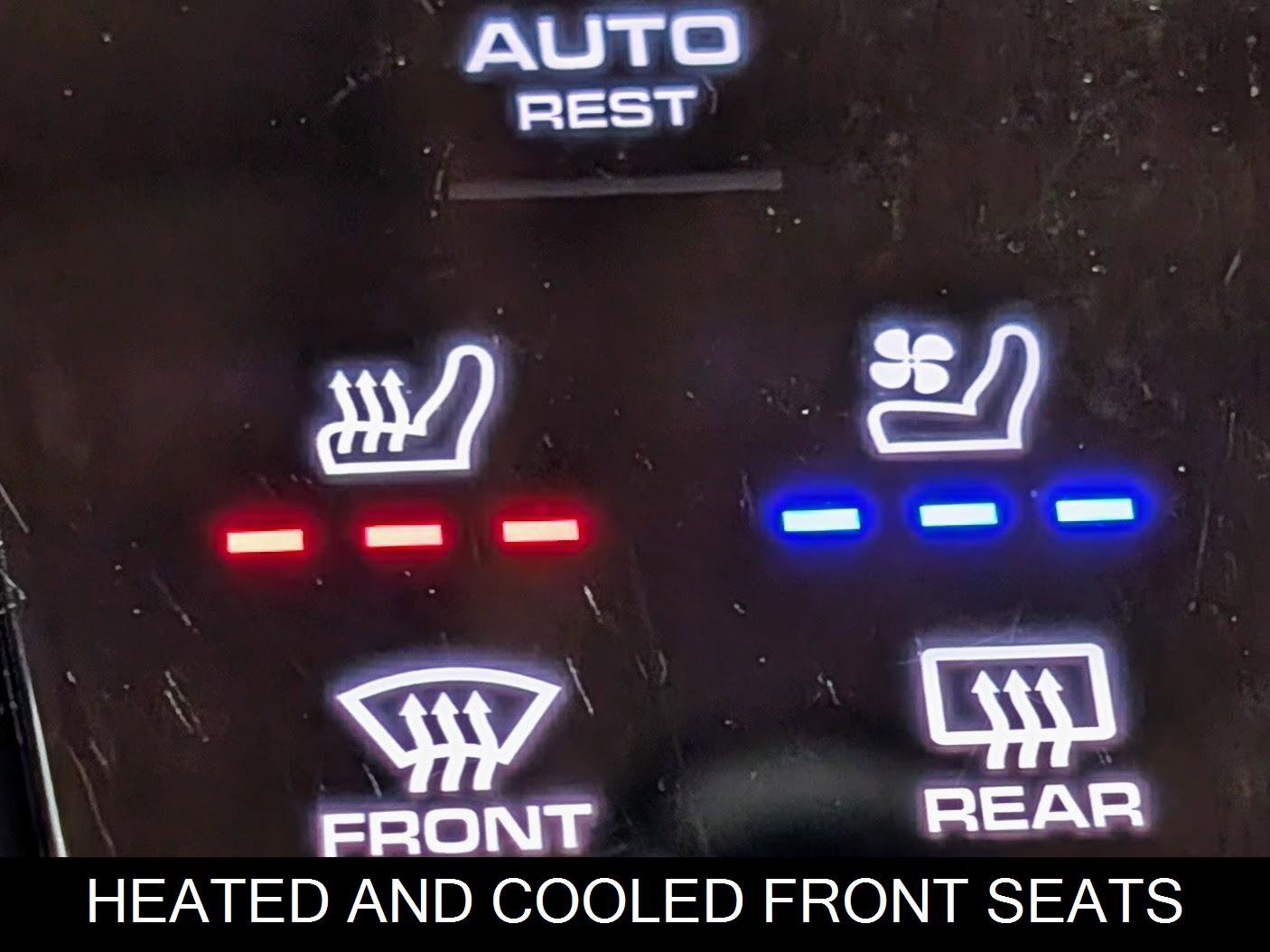 Used 2022 Porsche Cayenne Platinum Edition w/ Premium Package image 28