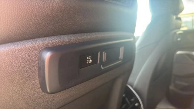 Used 2020 BMW X6 xDrive40i w/ M Sport Package AWD/4WD image 19