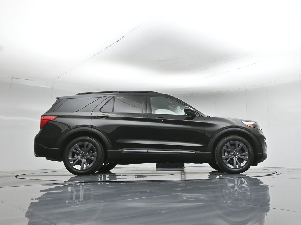 Used 2023 Ford Explorer XLT w/ Equipment Group 202A image 50