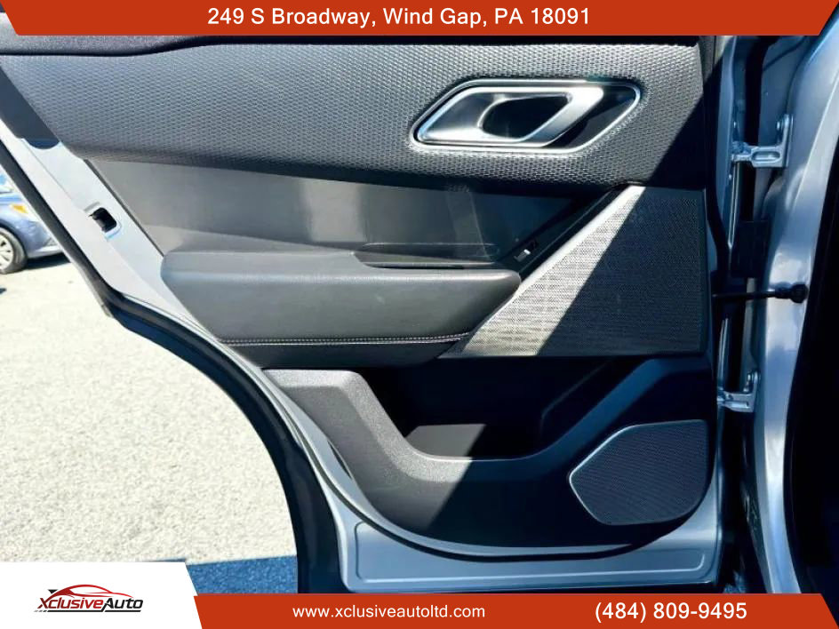 Used 2018 Land Rover Range Rover Velar S image 13