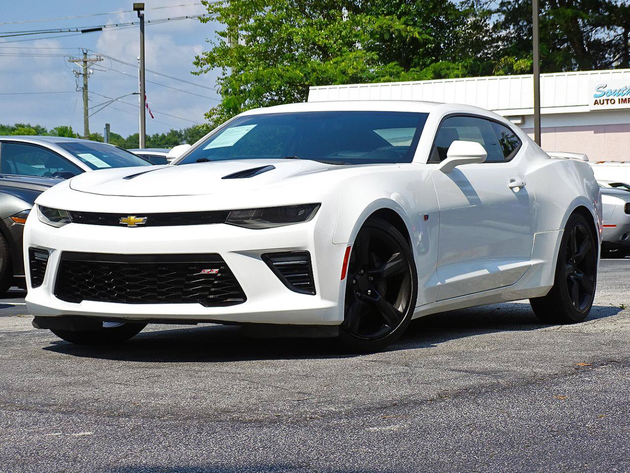 Used 2017 Chevrolet Camaro SS Coupe w/ 2SS RWD image 5