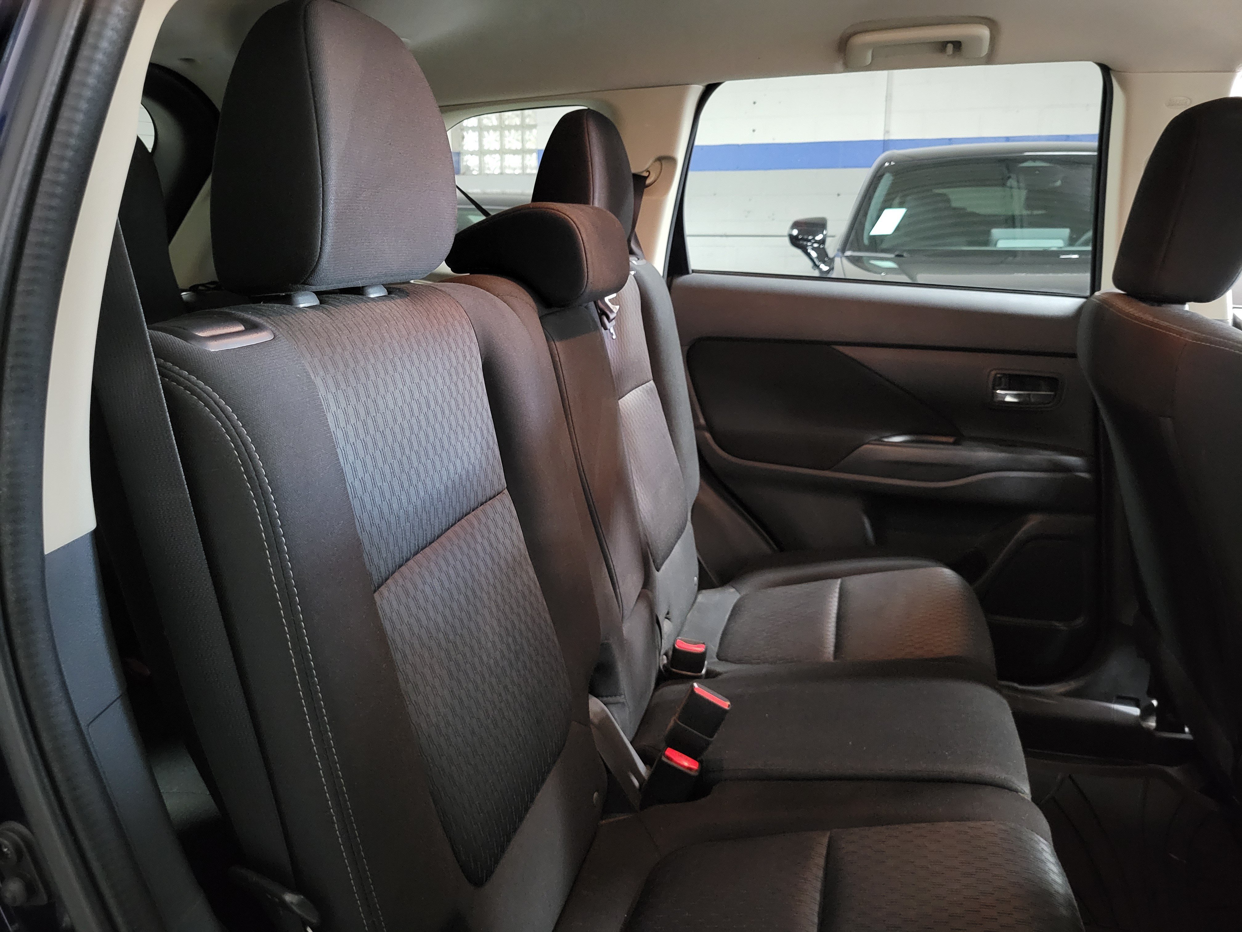 Used 2015 Mitsubishi Outlander ES FWD image 19