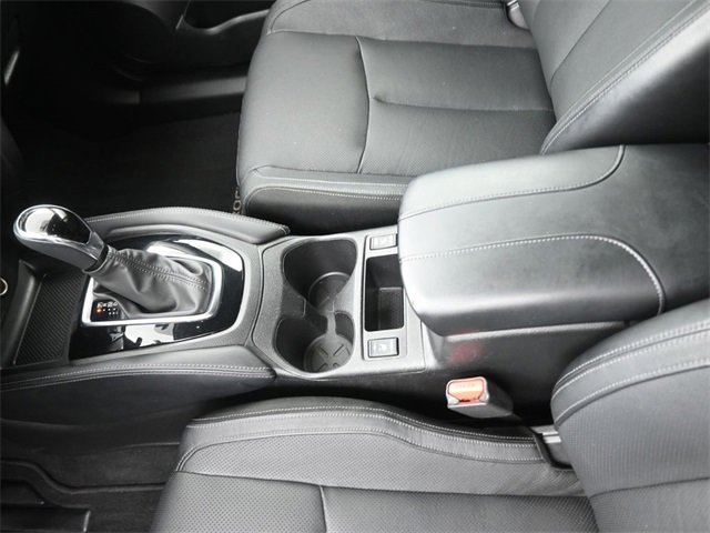 Used 2018 Nissan Rogue Sport SL image 3