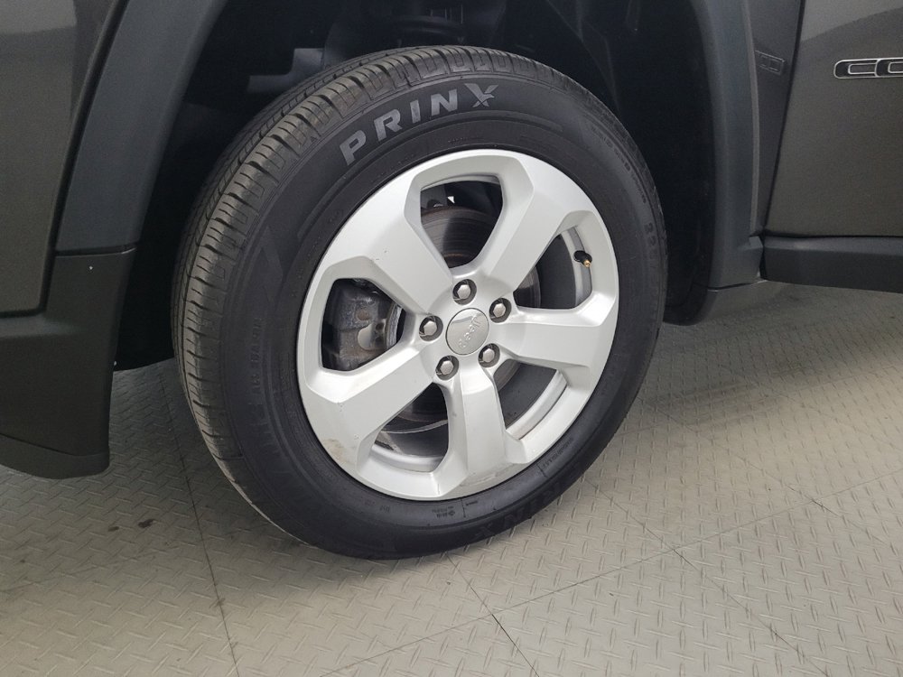 Used 2019 Jeep Compass Latitude image 31