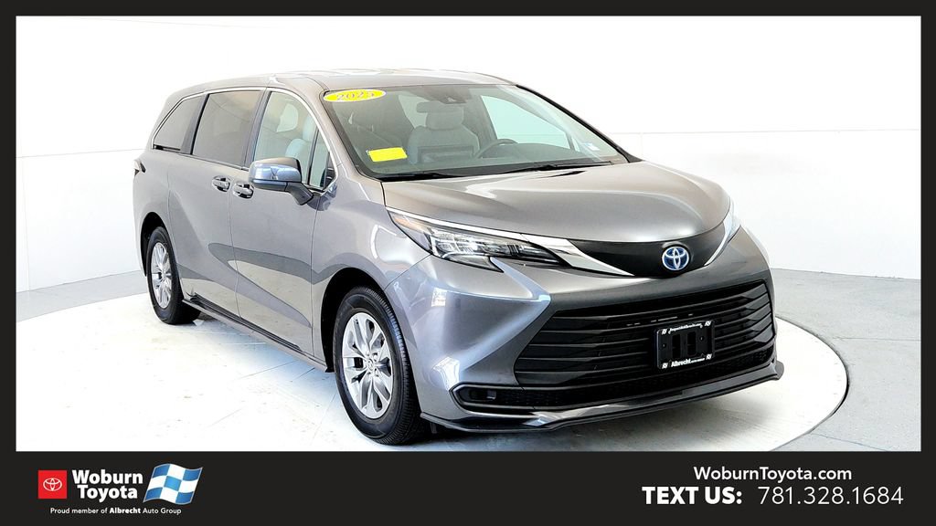 Certified 2025 Toyota Sienna LE
