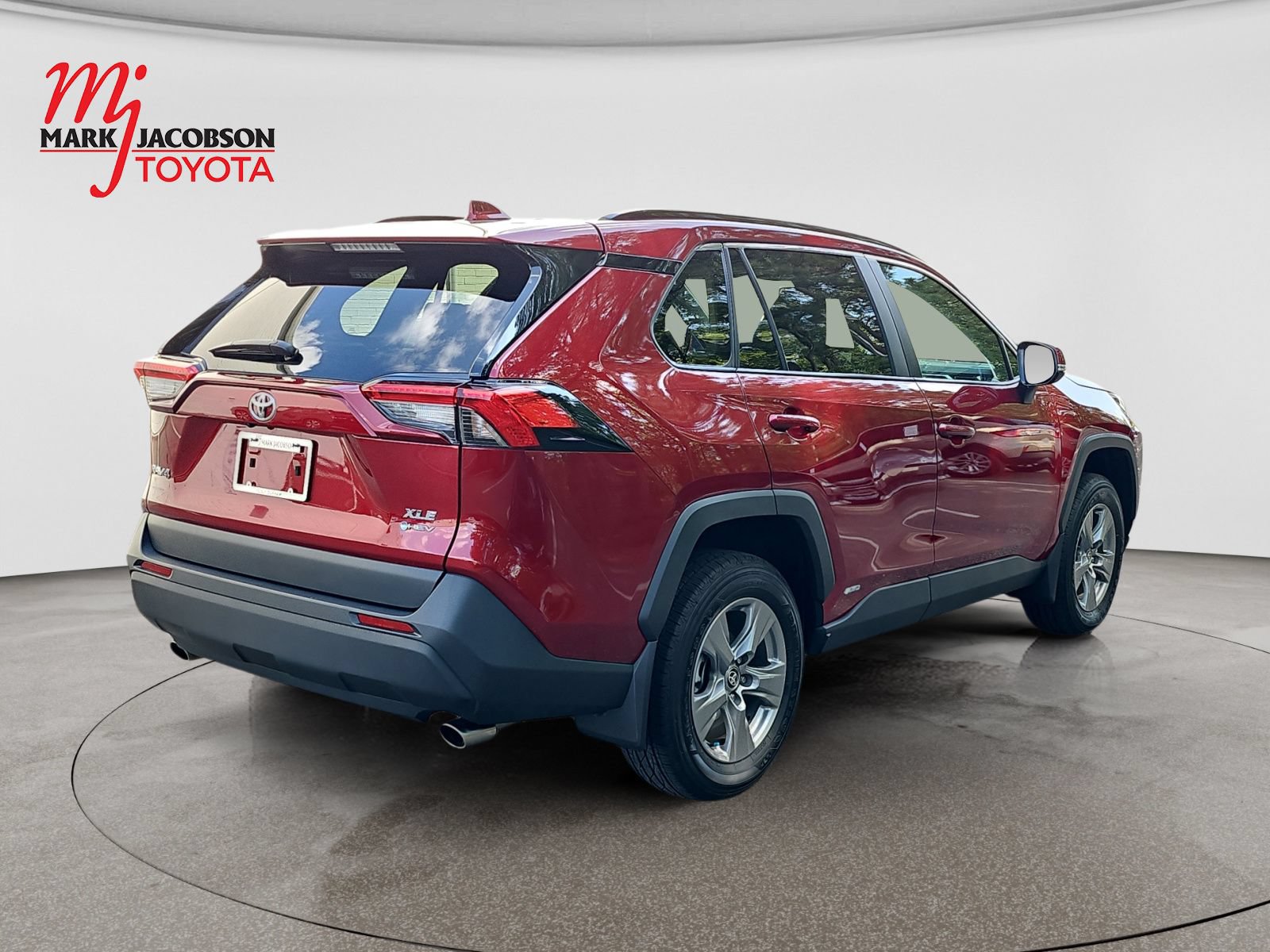 Used 2025 Toyota RAV4 XLE w/ Convenience Package AWD/4WD image 8