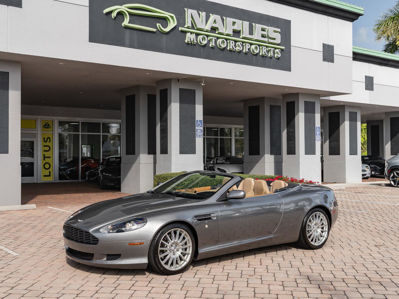 Used 2006 Aston Martin DB9 Volante image 5
