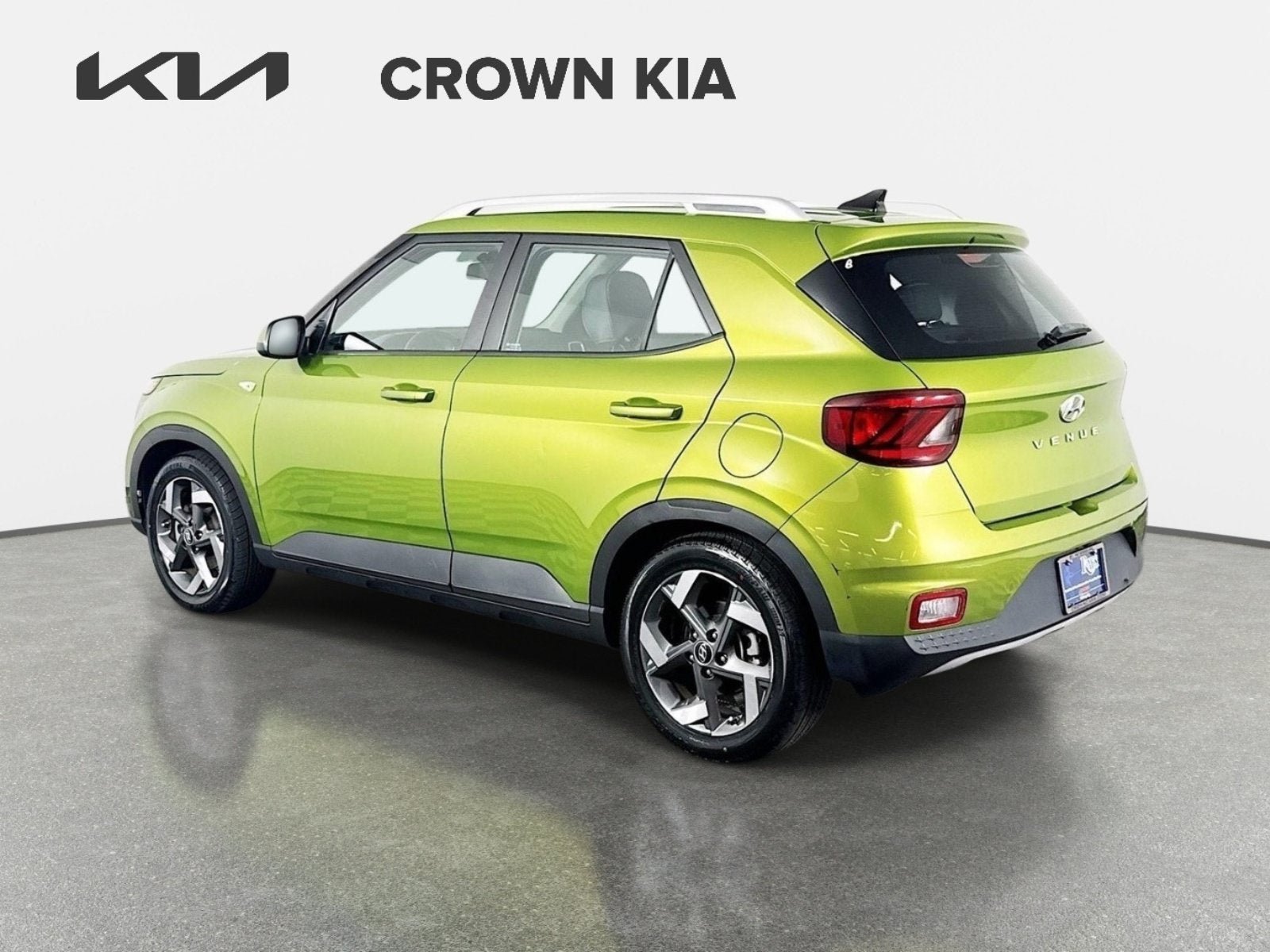 Used 2022 Hyundai Venue SEL w/ Cargo Package FWD image 8