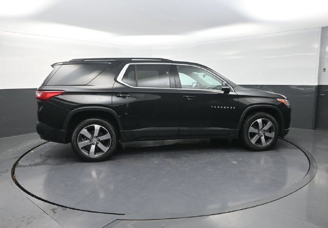 Used 2020 Chevrolet Traverse LT w/ LT Premium Package AWD/4WD image 9