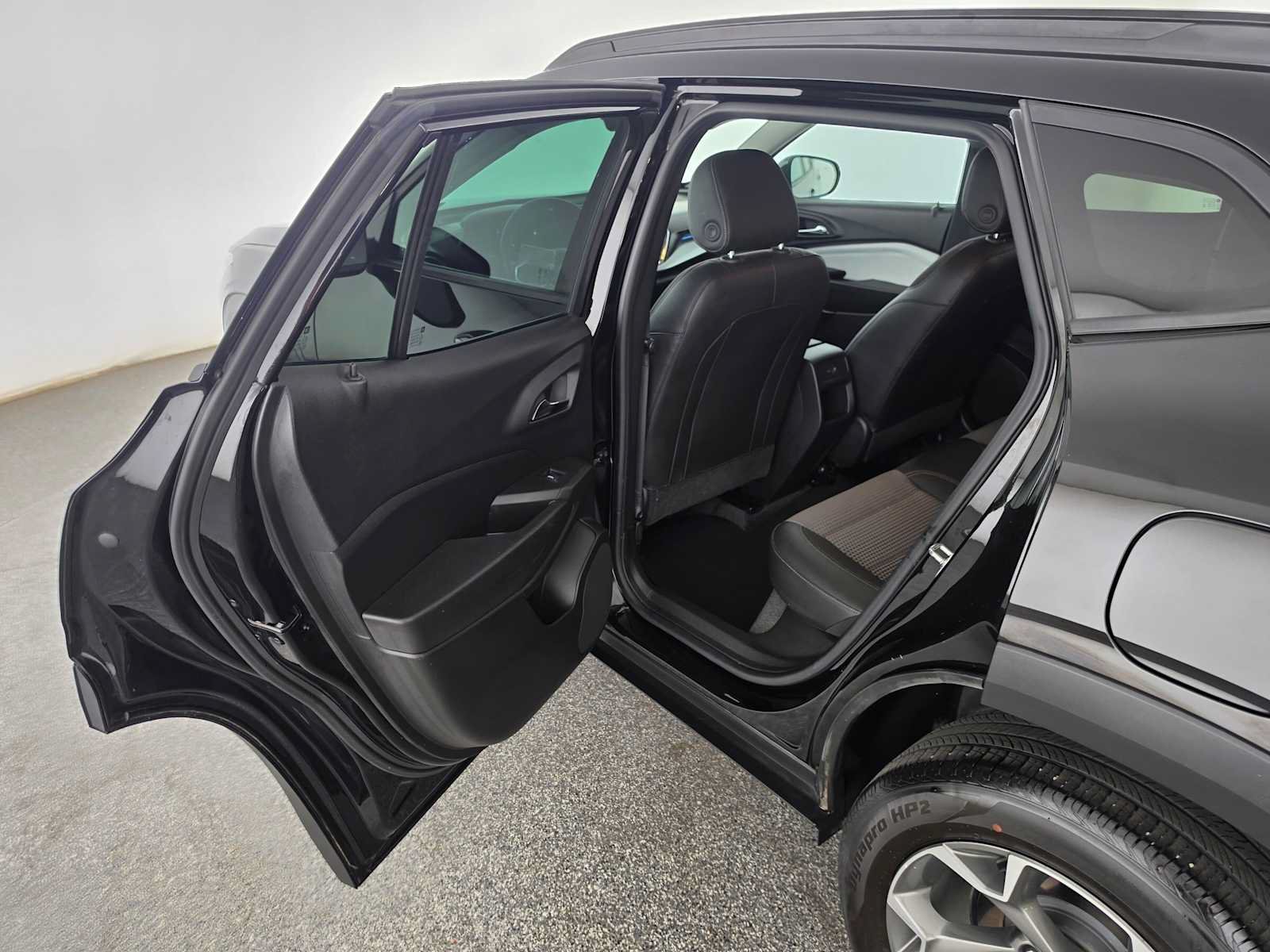 Used 2025 Chevrolet Trax LT w/ Driver Confidence Package FWD image 15