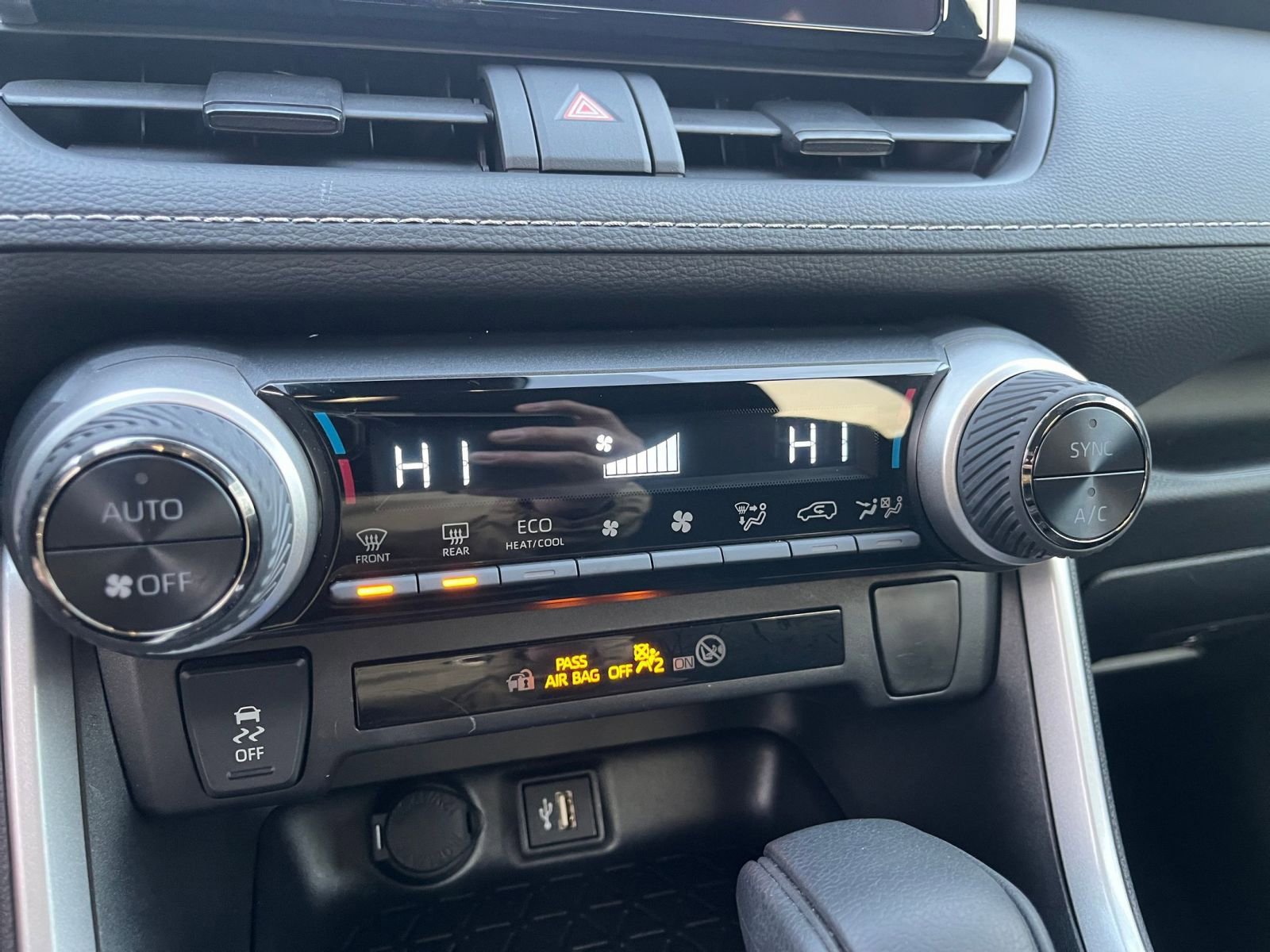 Used 2025 Toyota RAV4 LE image 24