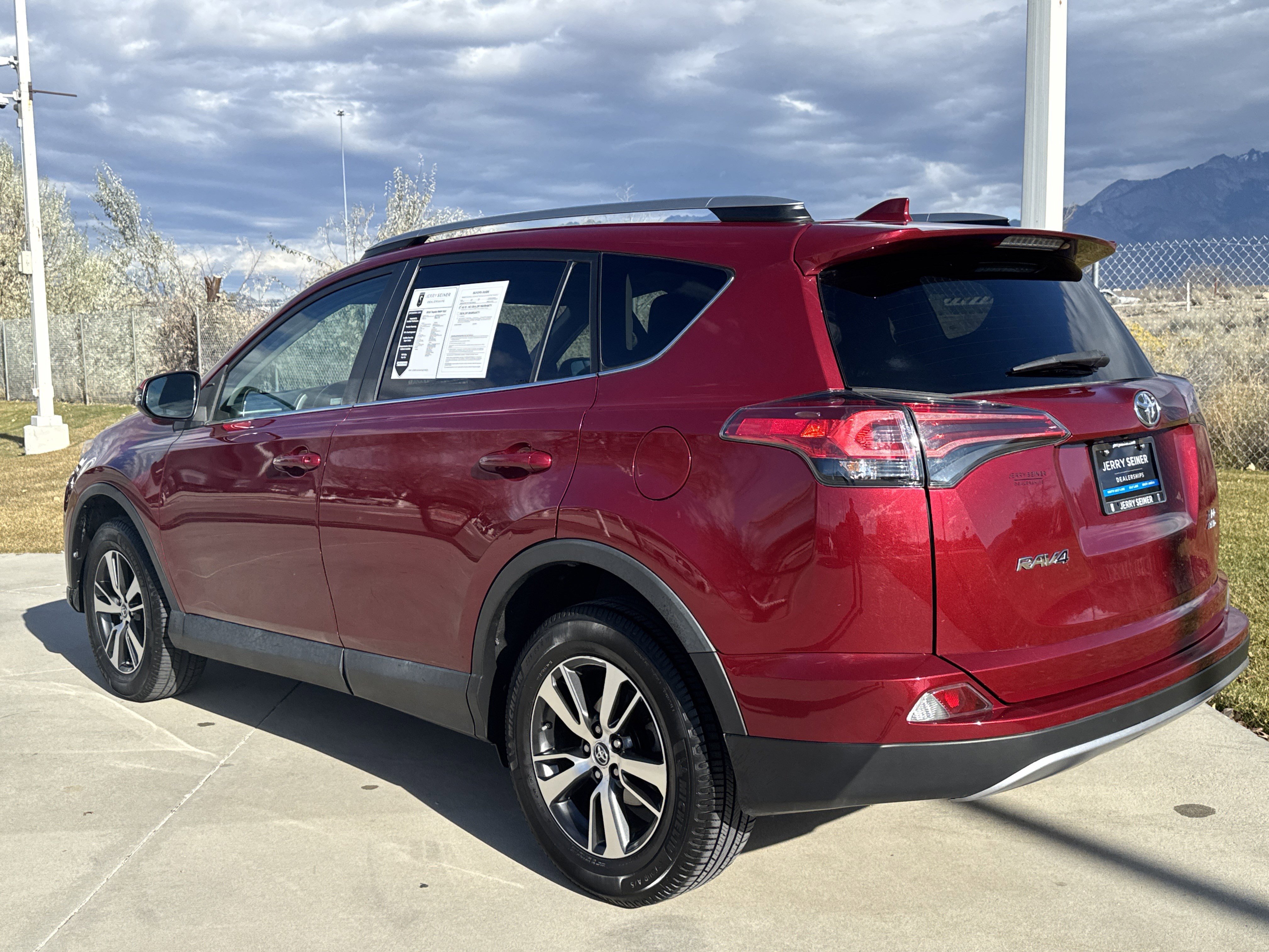 Used 2018 Toyota RAV4 XLE image 3