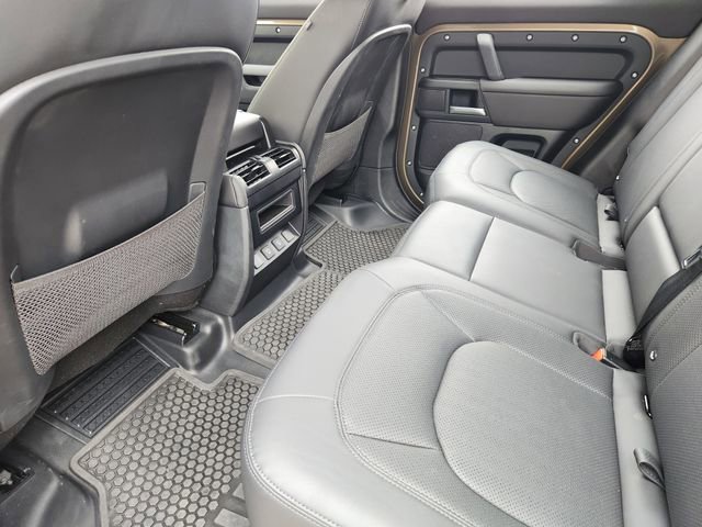 Used 2025 Land Rover Defender 110 X-Dynamic SE AWD/4WD image 29