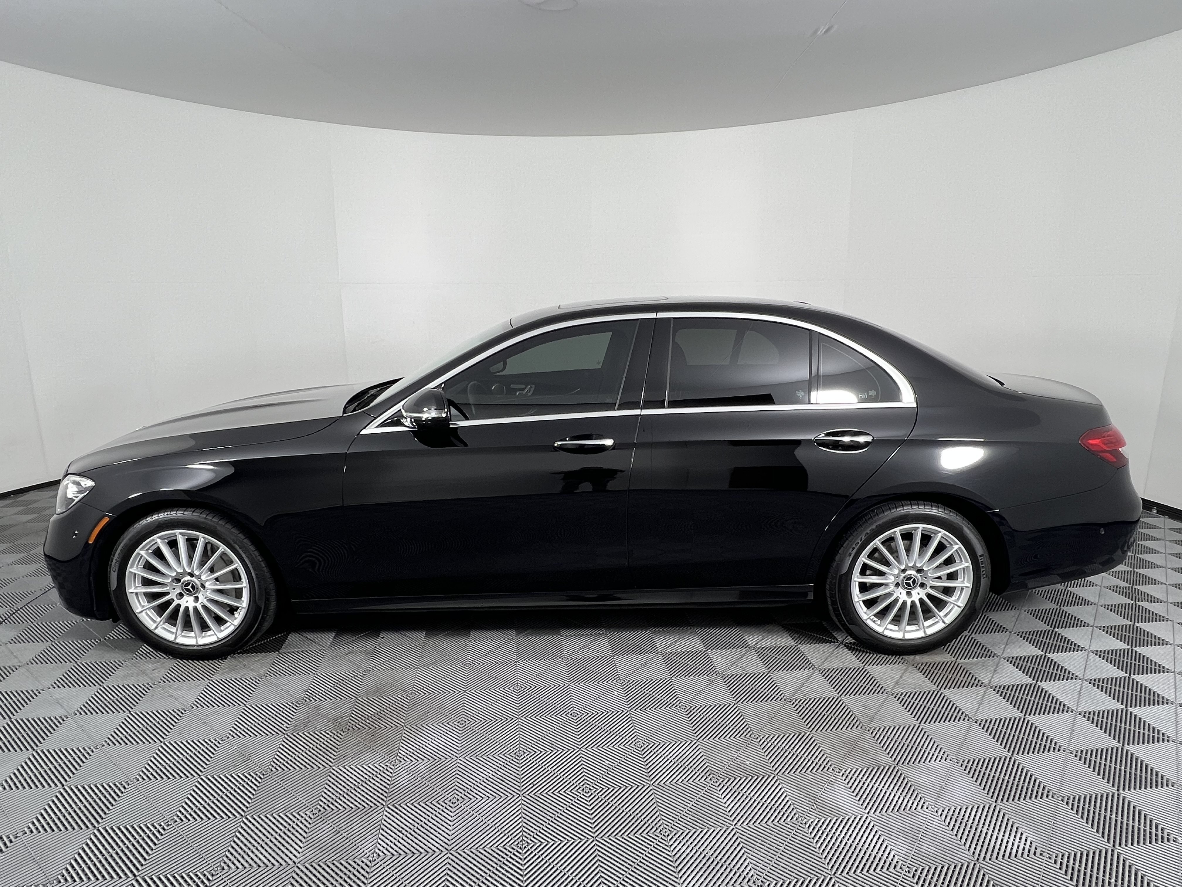 Certified 2023 Mercedes-Benz E 350 4MATIC Sedan image 9