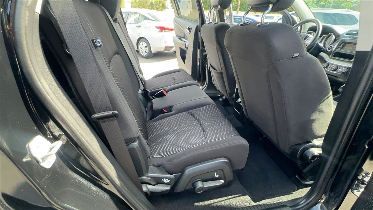 Used 2015 Dodge Journey SXT w/ Flexible Seating Group FWD image 37