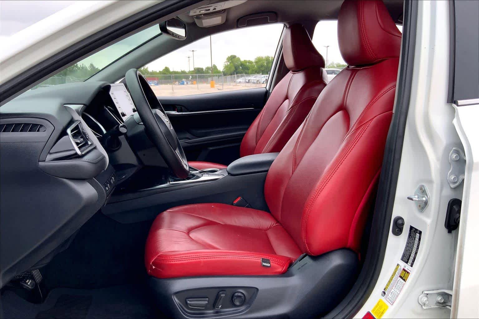 Used 2023 Toyota Camry LE w/ Convenience Package FWD image 8