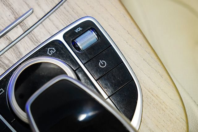Used 2020 Mercedes-Benz CLS 450 w/ Premium Package image 30