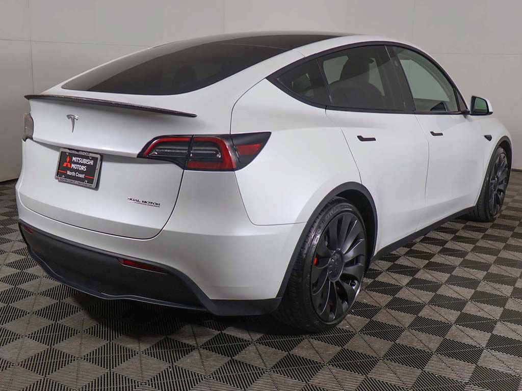 Used 2023 Tesla Model Y Performance AWD/4WD image 11