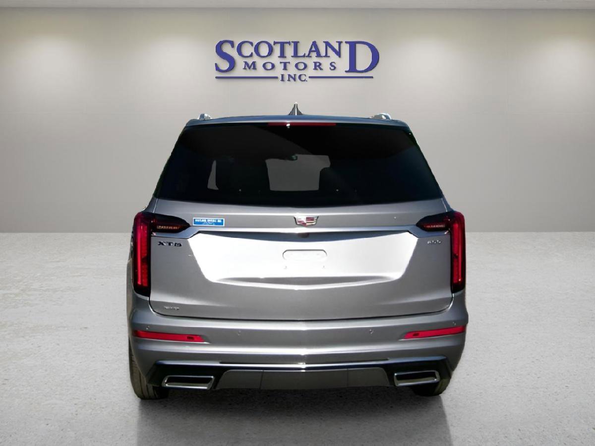 Used 2025 Cadillac XT6 Premium Luxury image 7