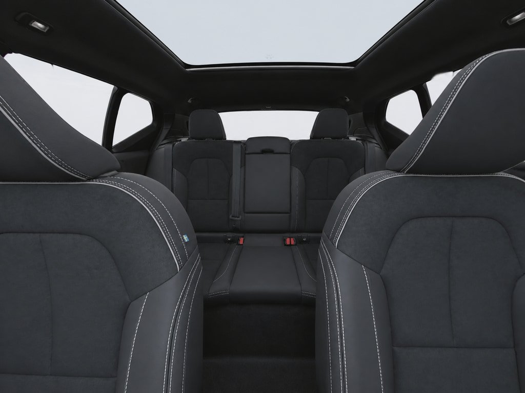 New 2026 Volvo XC40 B5 Ultra w/ Climate Package AWD/4WD image 16