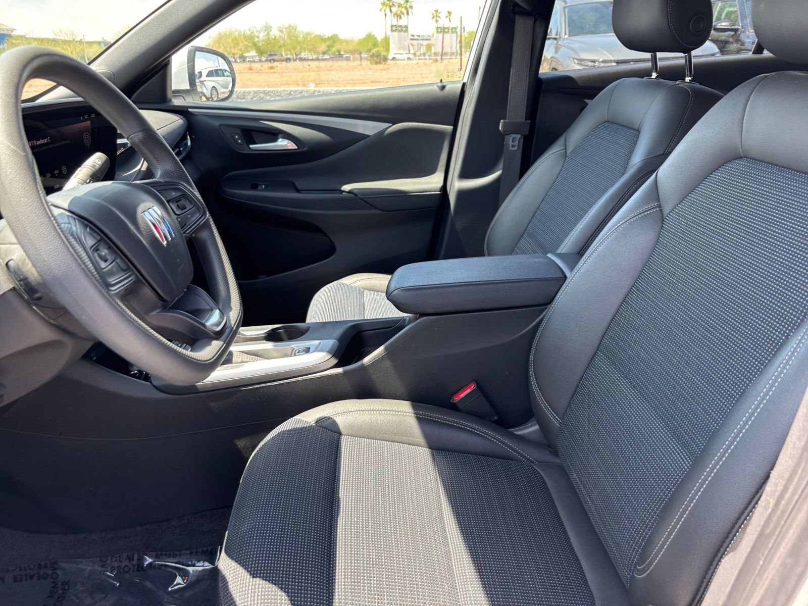 Used 2025 Buick Envista Preferred FWD image 25