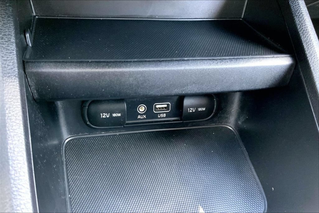 Used 2020 Kia Forte LXS FWD image 30