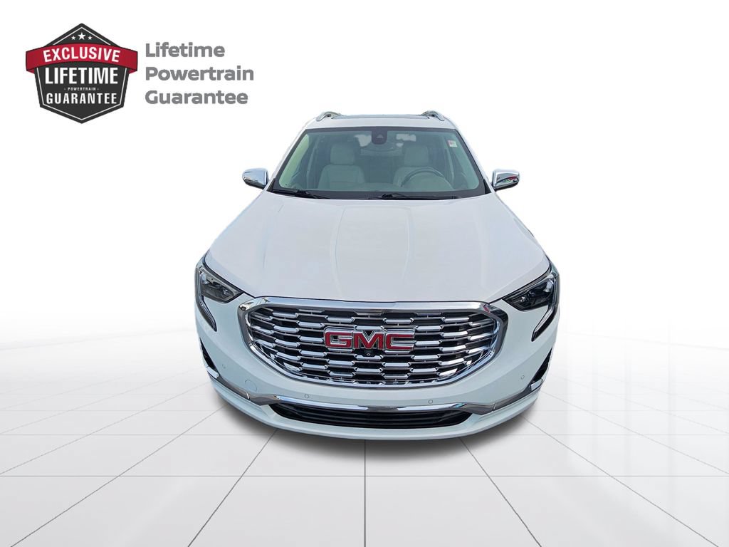 Used 2020 GMC Terrain Denali w/ Denali Premium Package FWD image 4
