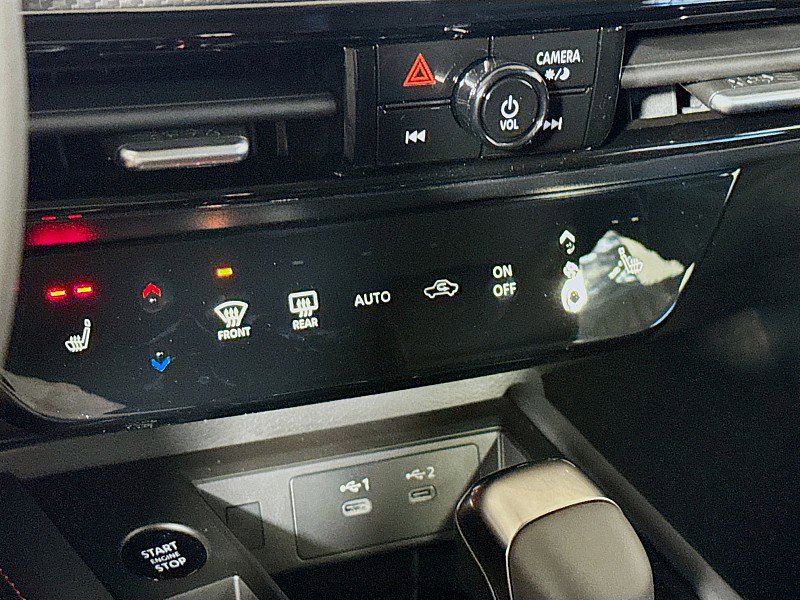 New 2026 Nissan Kicks SR w/ Cold Weather Package image 16