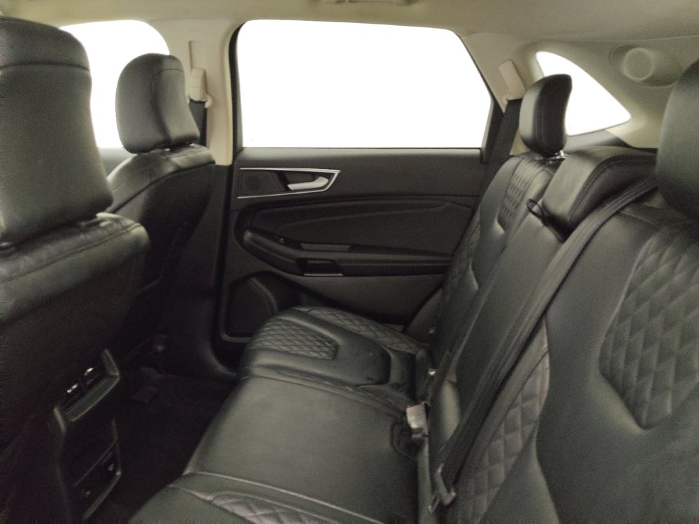 Used 2024 Ford Edge Titanium image 18