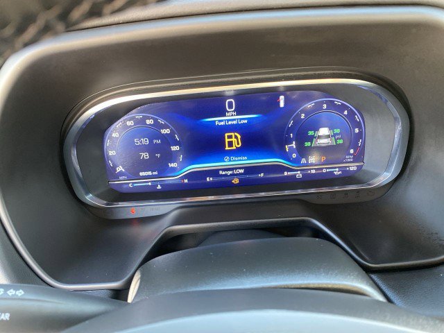 Used 2024 Chevrolet Suburban Premier image 12