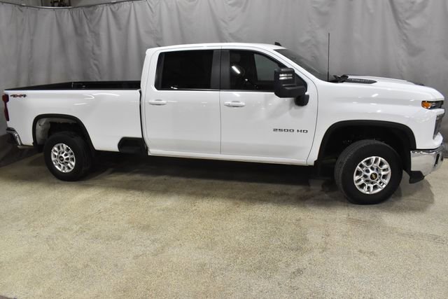 Used 2025 Chevrolet Silverado 2500 LT w/ Convenience Package image 3