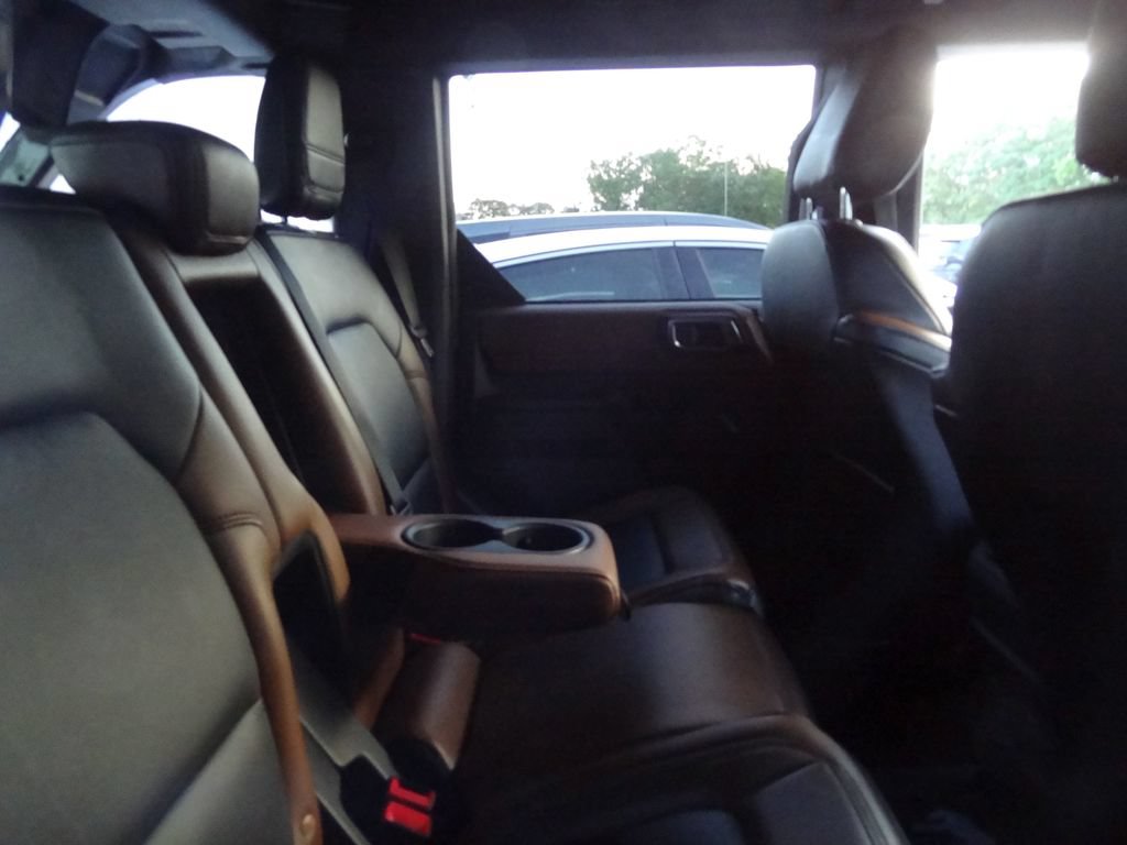Used 2024 Ford Bronco Outer Banks AWD/4WD image 8