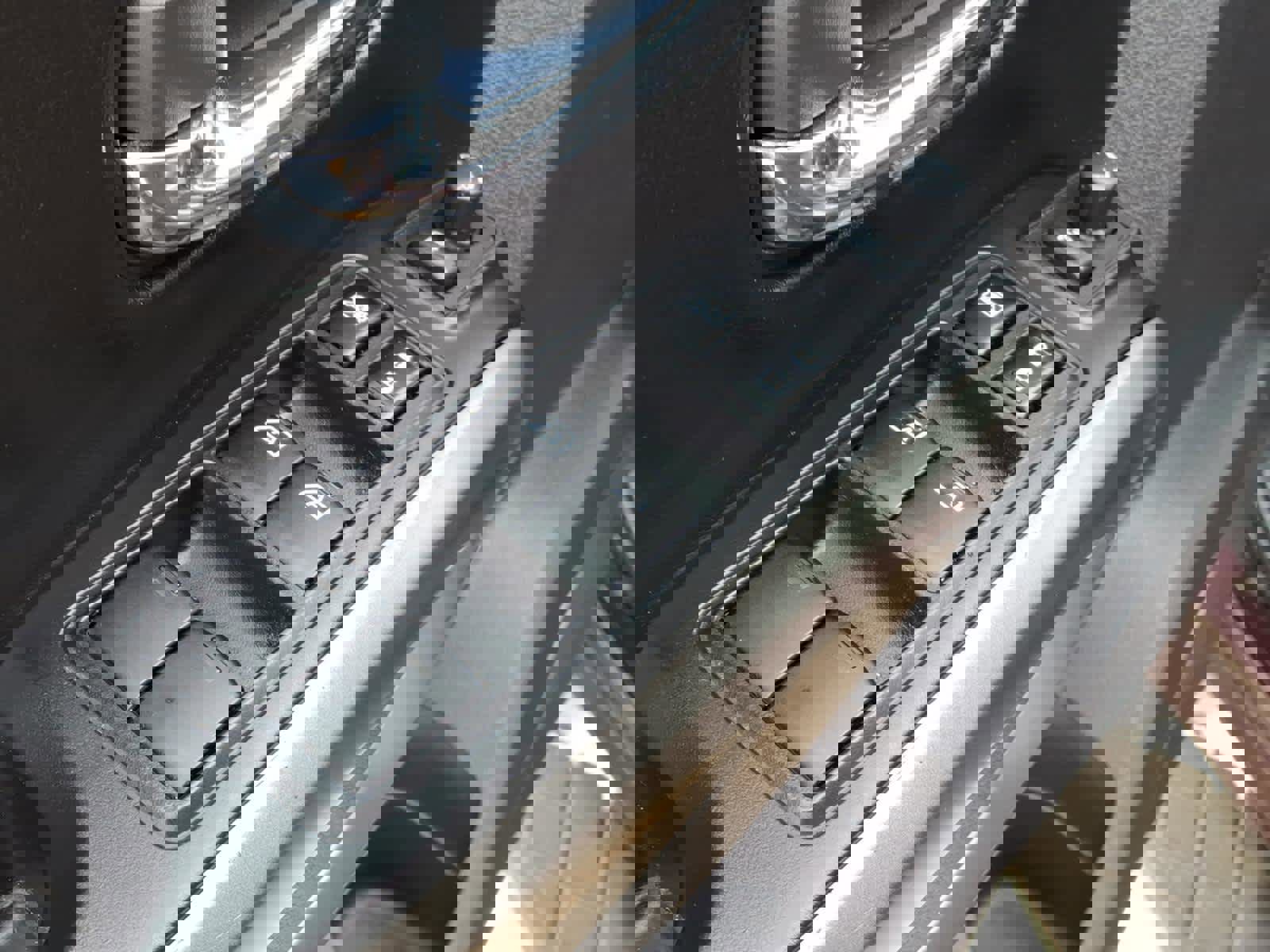 Used 2015 Nissan Armada Platinum w/ 2nd Row Captain Seat Package image 12