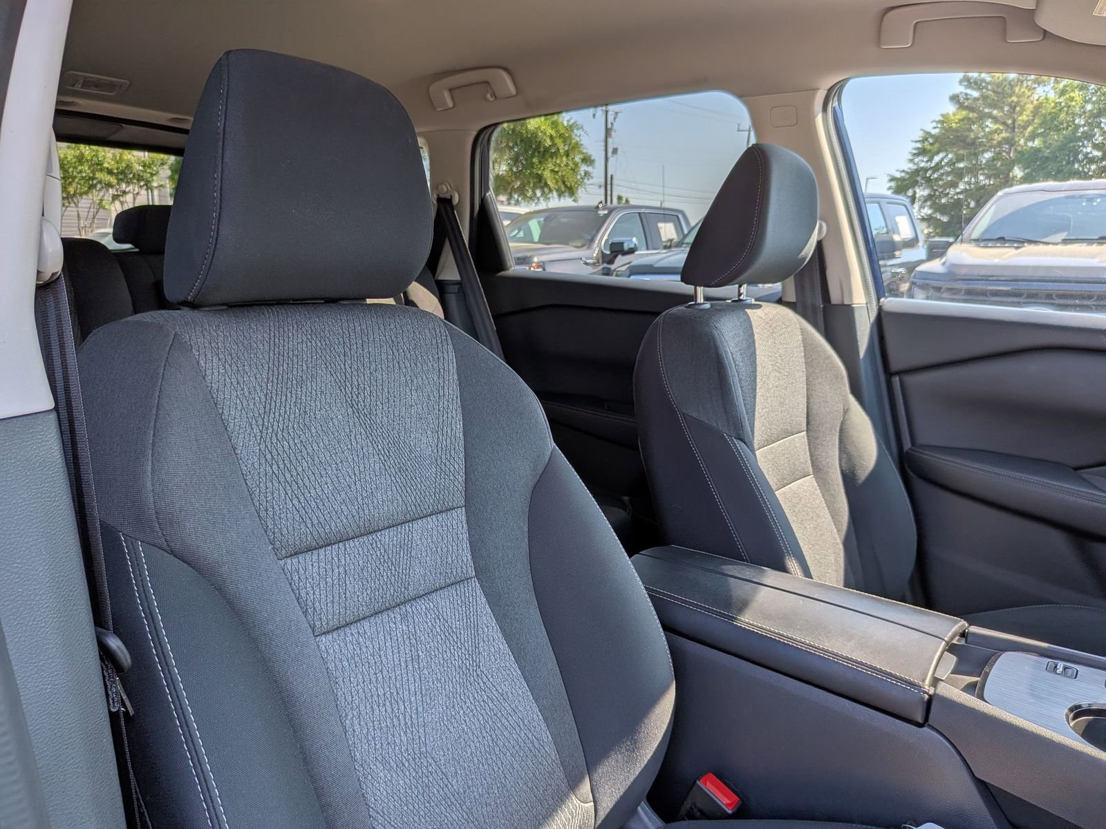 Used 2024 Nissan Rogue SV FWD image 37