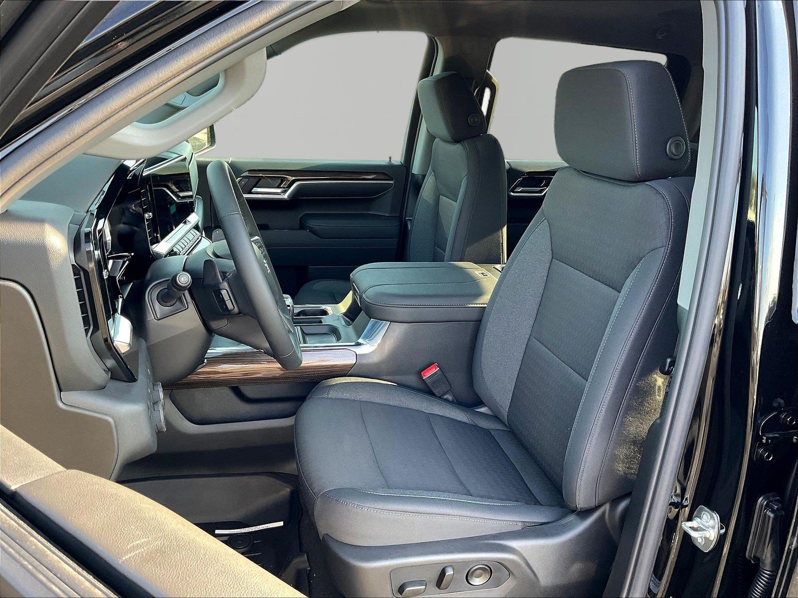 New 2026 Chevrolet Silverado 1500 RST AWD/4WD image 17