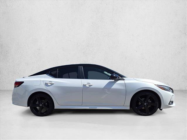 Used 2022 Nissan Sentra SR w/ Lighting Package FWD image 4