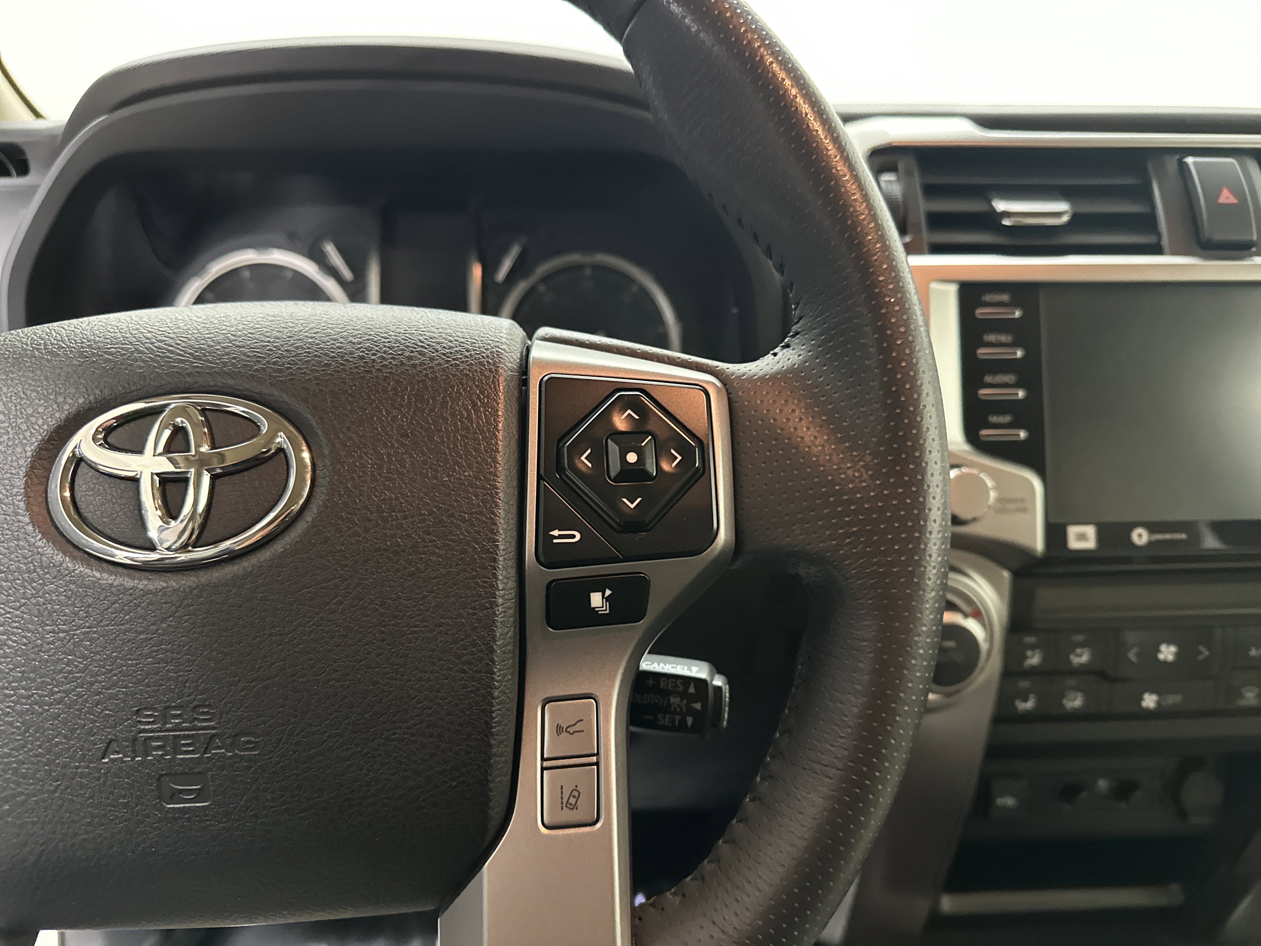 Used 2020 Toyota 4Runner Limited image 20