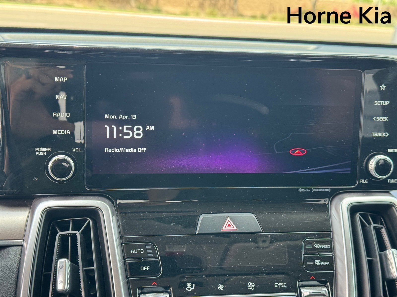 Certified 2022 Kia Sorento EX w/ Panoramic Sunroof Package image 20