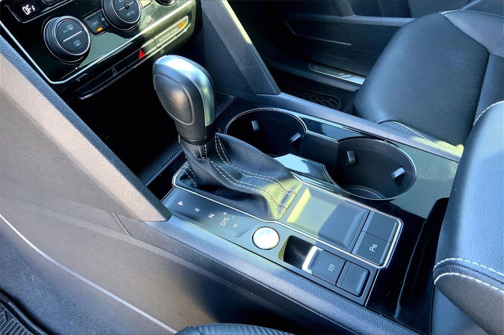 Used 2023 Volkswagen Atlas Cross Sport SE image 15