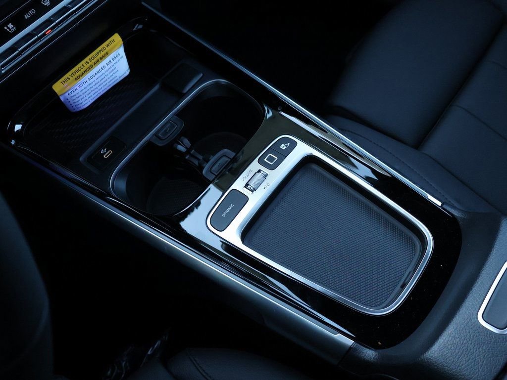 Certified 2025 Mercedes-Benz GLB 250 4MATIC image 27