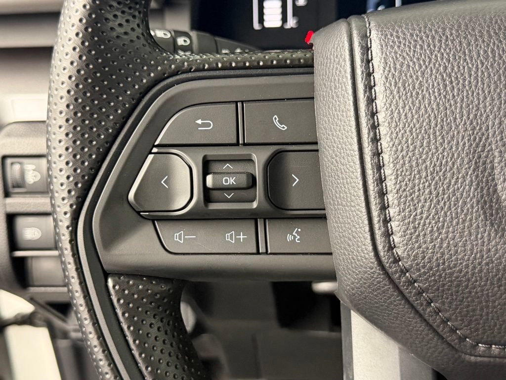 Used 2026 Toyota Tacoma SR5 AWD/4WD image 25