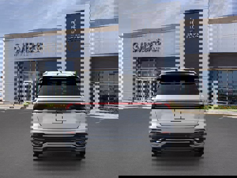 New 2026 Lincoln Nautilus Reserve image 5