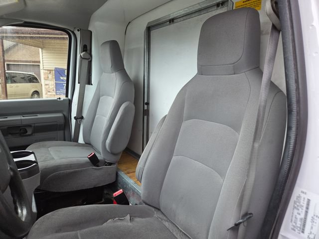 Used 2018 Ford E-350 and Econoline 350 Super Duty w/ Power Windows & Locks Group RWD image 18