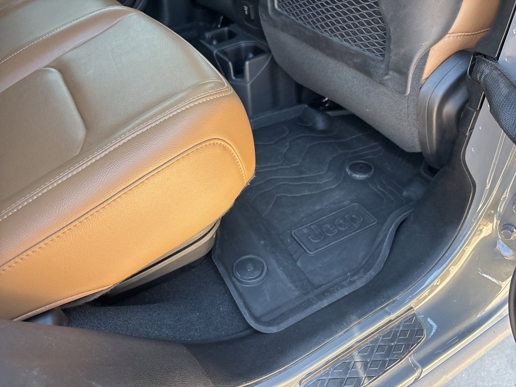 Used 2020 Jeep Gladiator Rubicon w/ Uconnect 4C Nav & Sound Group image 24