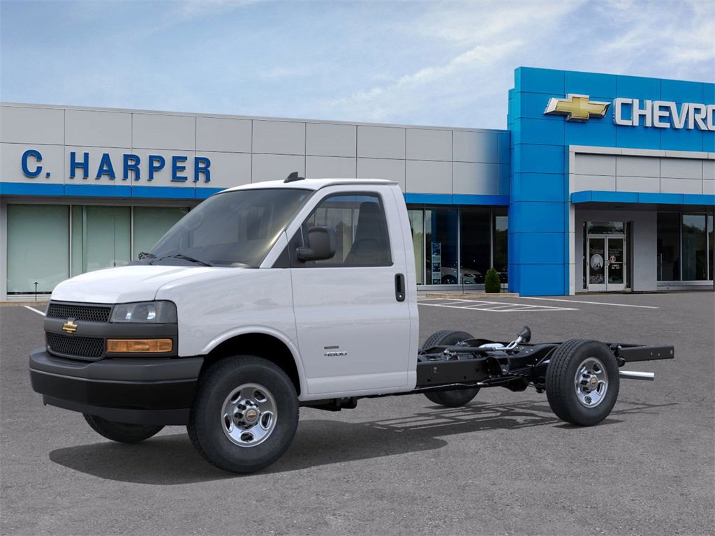 New 2026 Chevrolet Express 3500 w/ Power Convenience Package image 2