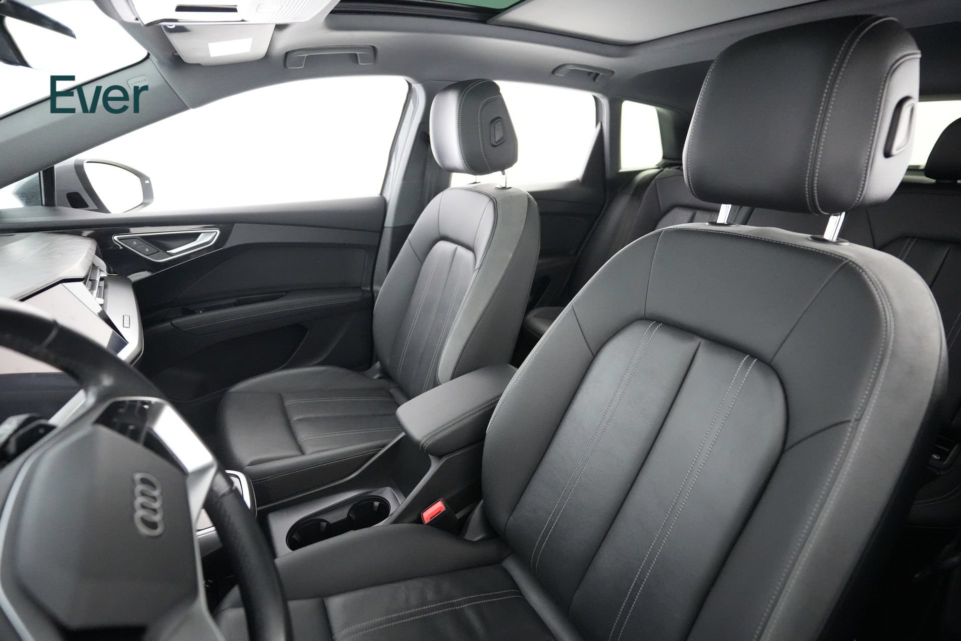 Used 2023 Audi Q4 e-tron Premium Plus w/ Premium Plus AWD/4WD image 4
