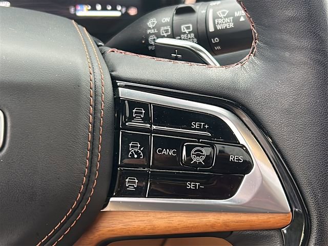 Used 2023 Jeep Grand Cherokee Summit AWD/4WD image 26