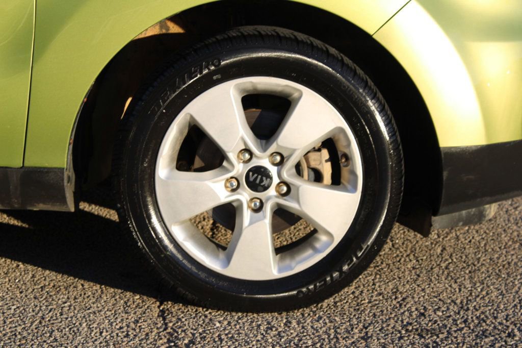 Used 2017 Kia Soul w/ Convenience Package image 32