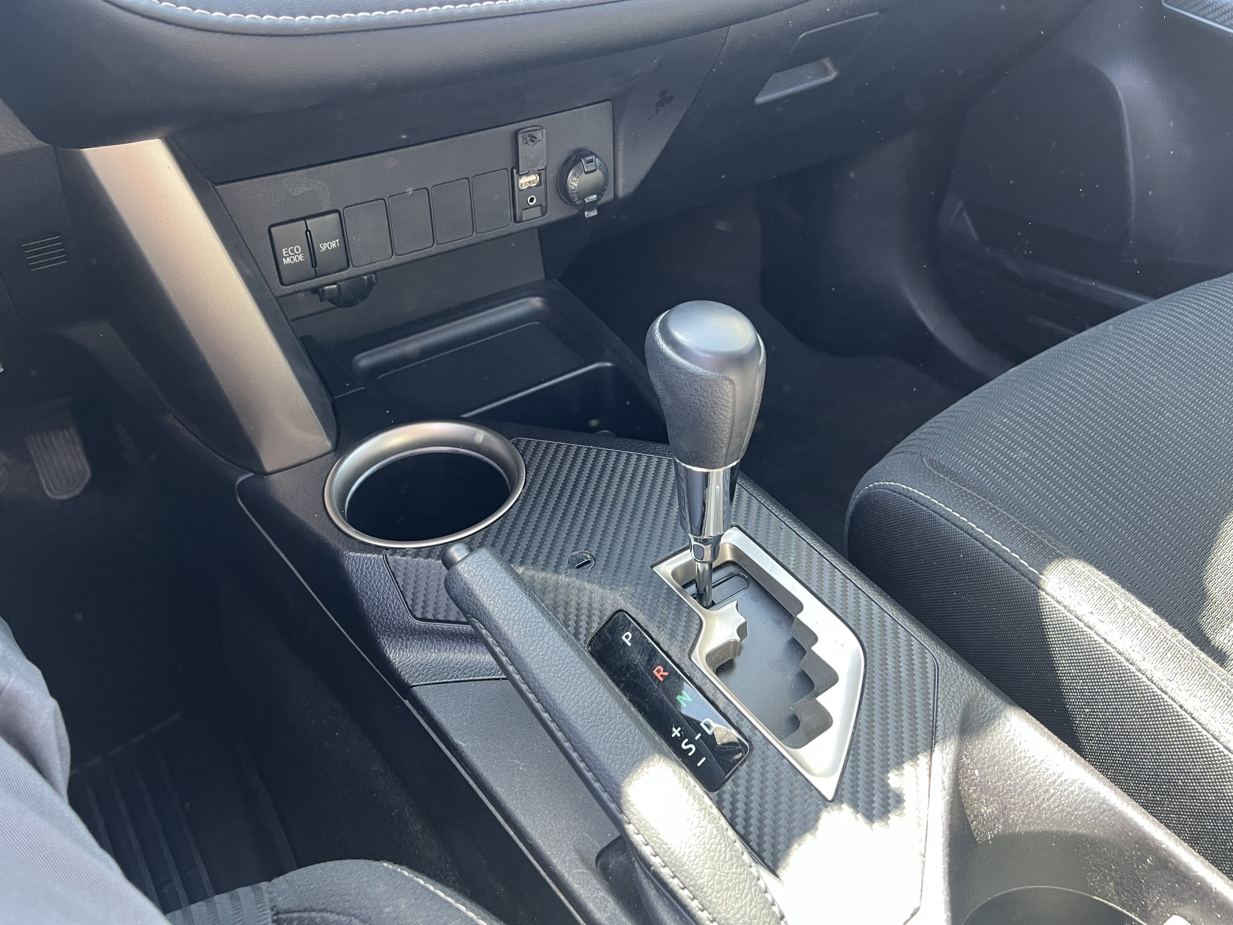 Used 2015 Toyota RAV4 XLE image 23